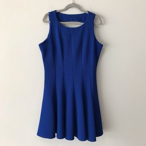 Sleeveless Dress with Cut Out